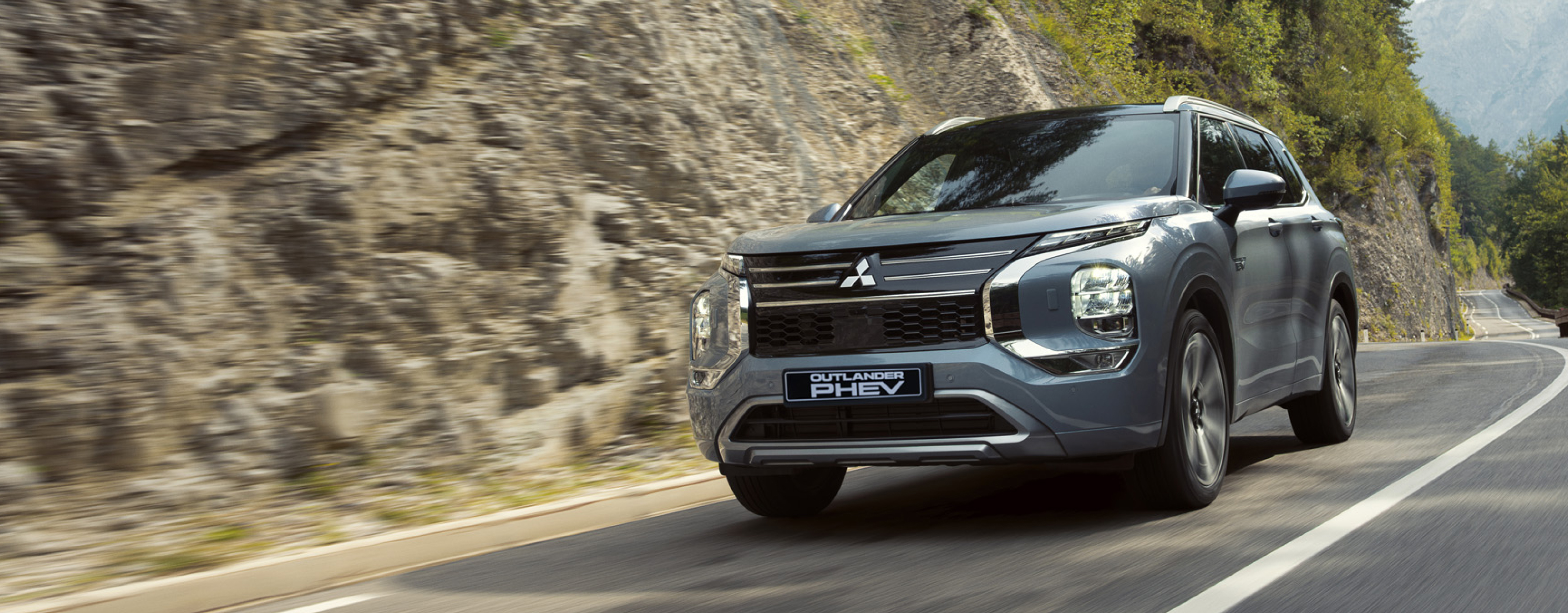Új, készleten lévő Mitsubishi Outlander modellek most akár 5.000.000 Ft kedvezménnyel!